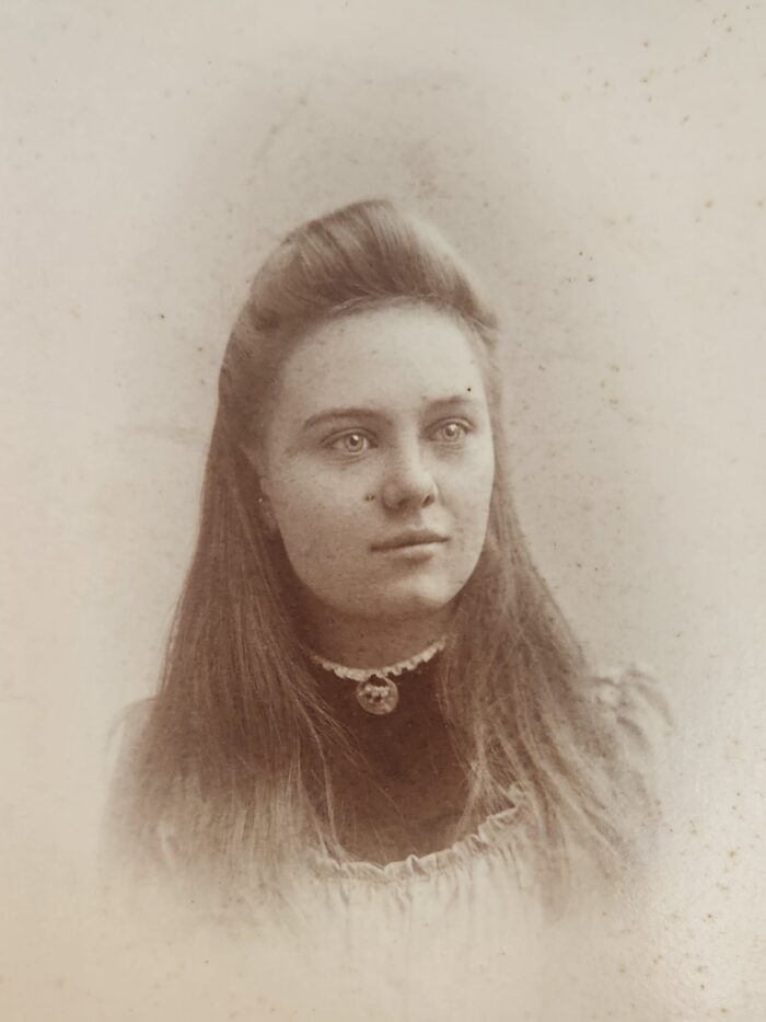 Ethel da Silva Dutton c.1888. Source: SLSA PRG 396/229/2. With permission from the Dutton family